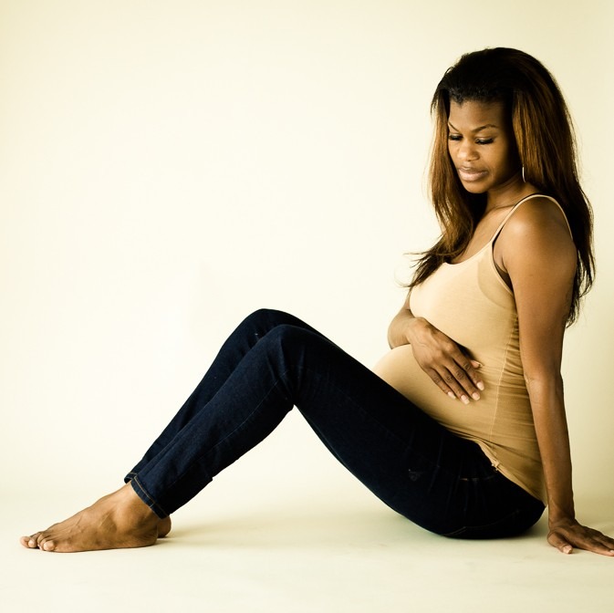 maternity model sepia