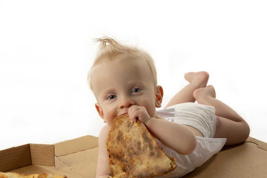 baby eating pizza smash one year portraits, Charlotte, NC 